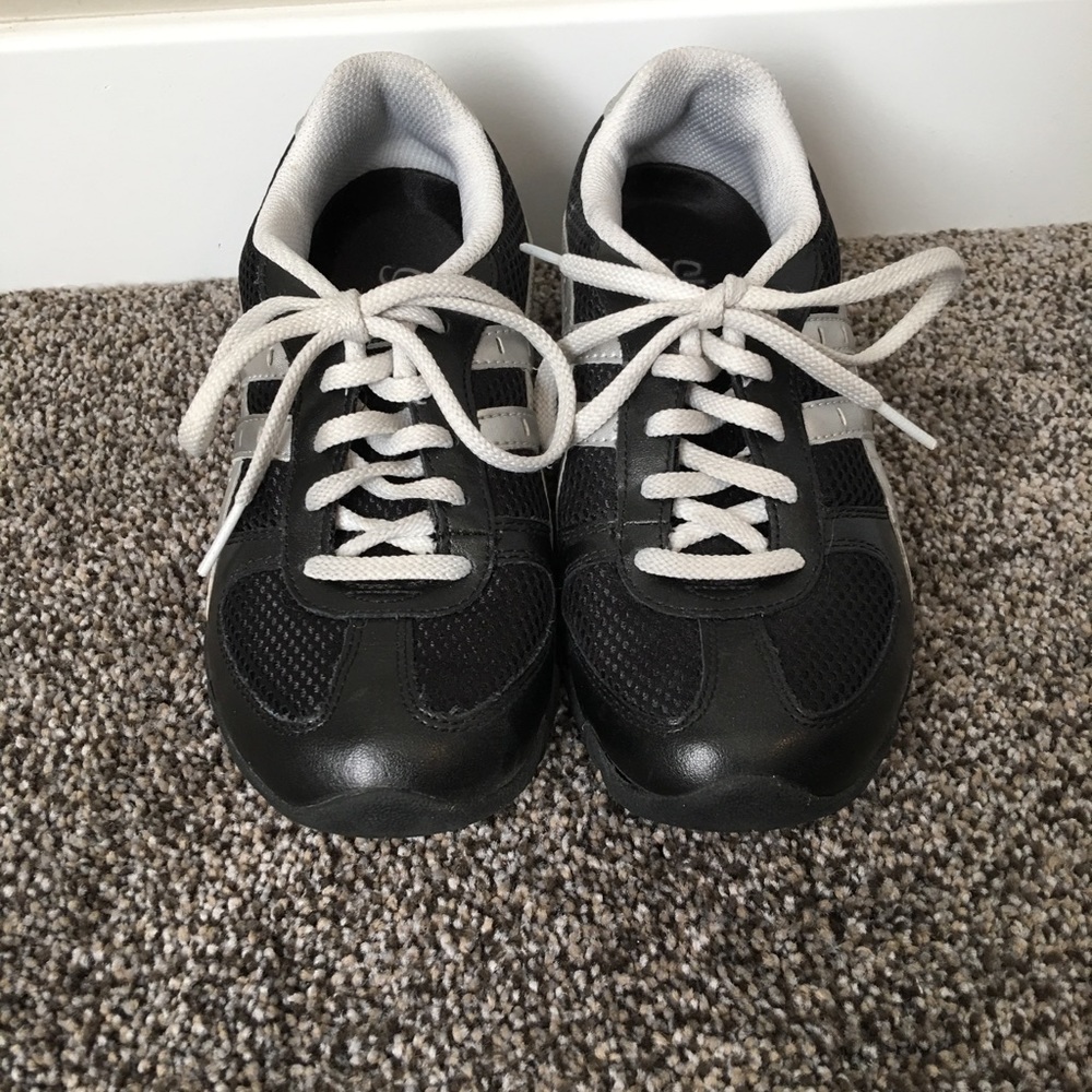 Skecher shoes